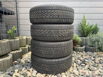 215/60 R16