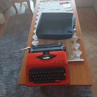 Kufrikový písací stroj