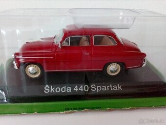 Predám modely škoda 1203 a ine 1:43.