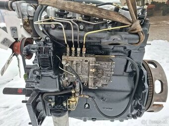 PREDAM KOMPLETNY MOTOR TRAKTOR ZETOR 7211,7245 PO OPRAVE
