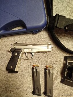 Beretta 92FS inox 9mm luger nerez