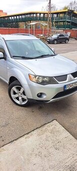 Mitsubishi Outlander  4x4
