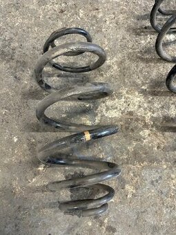 Predam zadnú pružinu 1 ks Mercedes Vito , V class W447