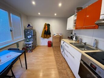 Ponúkam do prenájmu 1 izbový byt na Okružnej ulici.