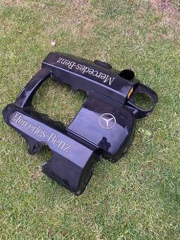 Kryt motora Mercedes 3.0 v6