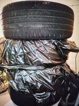 Predám letné pneu 235/55/R17 Continental