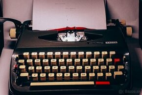 Písací stroj PRIVILEG 440 TR Nemecko plne funkcny + kufrik