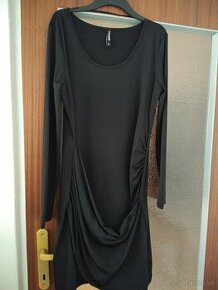 Dámske čierne šaty XL