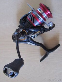 Naviják Daiwa Ninja LT 2000 na přívlač 35€