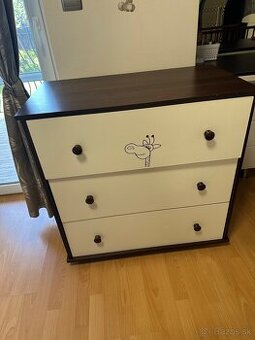 🦒 Detská komoda Klups Safari Žirafa – super stav – 90 €