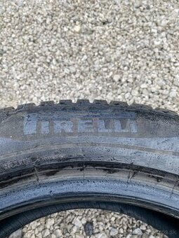 Predám celoročne pneu zn. Pirelli 235/50R18
