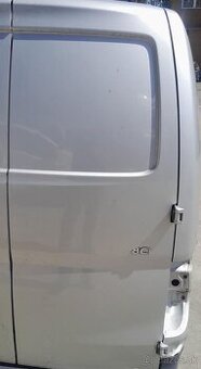 Zadne dvere prave nissan nv200