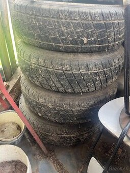 Predám 4ks pneumatiky spolu s oceľovými diskami 235/75 r16