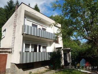 EXKLUZÍVNE-SPEKTRUM REALITY- Na predaj rodinný dom s pozemko