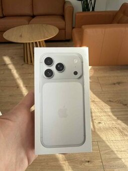 Predám Apple iPhone Pro 256gb Silver