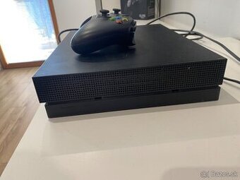 Predávam Xbox one x 1tb