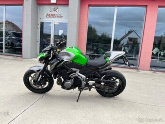Kawaski Z900