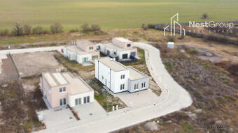 PREDAJ NOVOSTAVBA 4-IZBOVÝ BUNGALOV, POZEMOK 300 m2, HUBICE