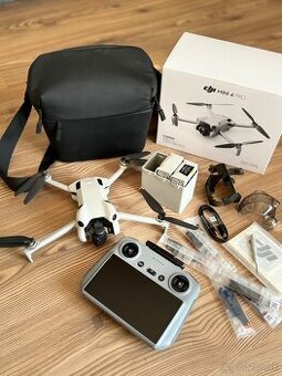 Dron DJI MINI 4 PRO Fly More Combo 249g