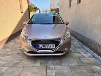 Predám Peugeot 208 automat