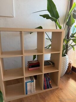 predam kniznicu/policovy system