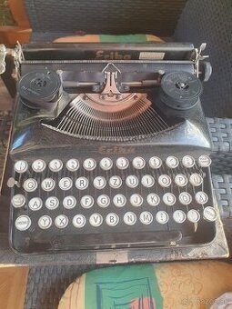 Predam pisaci stroj zn.ERIKA