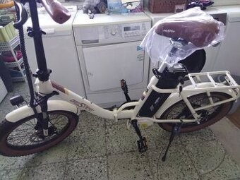 Elektrický skladací bicykel