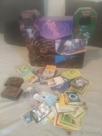 Pokémon karty a puzdra