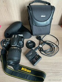 Zrkadlovka Nikon D5000 + AF-S 18-105 DX VR