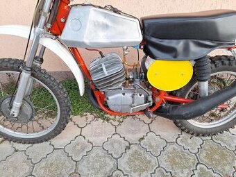 CZ 380 rok 1975 motokros