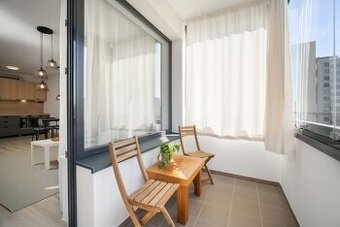 Rínok Rača nová garsónka 40m2 + balkón, s parkovaním