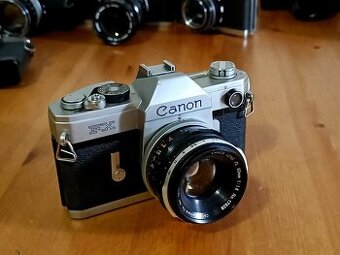 Staré fotoaparáty pro sběratele - Nikomat, Canon, Olympus..