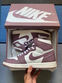 Nike Air Jordan 1 Retro High OG "Mauve"