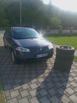 Renault Megane sedan 1,6 benzín - rok 2005