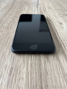 iPhone SE 2. generacia (2020) - 128GB