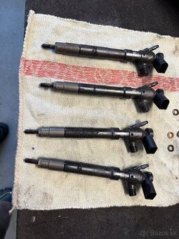 Vstrekovač 03N130277J vw 2.0 TDI motor CXE