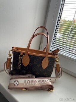 Louis Vuitton malá kabelka