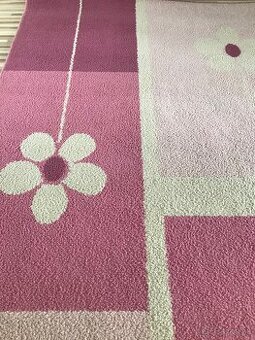 Predám pekný kvalitný koberec