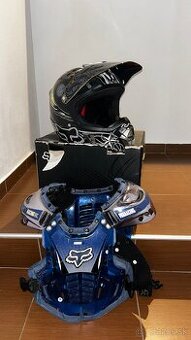 Motokrosová prilba a korytnačka