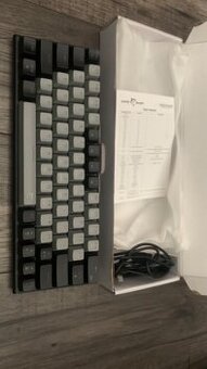 predam klavesnicu white shark wakizashi