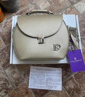 Nová kožená kabelka Dajana Rodriguez s visačkou
