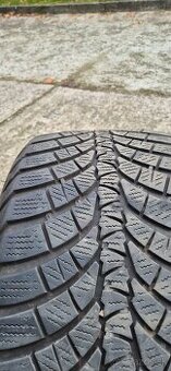 255/40R17 KUMHO zimná pneumatika.
