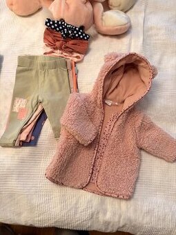 Balík oblečenia (2) pre dievčatko