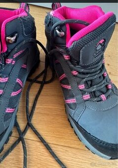 dievcenske turisticke topanky v.34