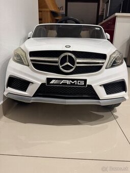 Detské elektrické autíčko Mercedes A45 AMG