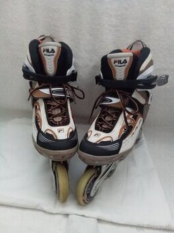 Predám kolieskové korčule dámske.