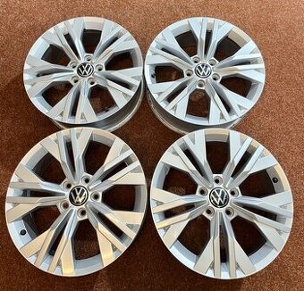 5x112 R17 Originál Volkswagen Passat B8 Alltrack - ET 38