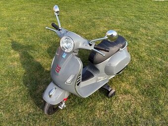 JAMARA skuter Vespa Ride On