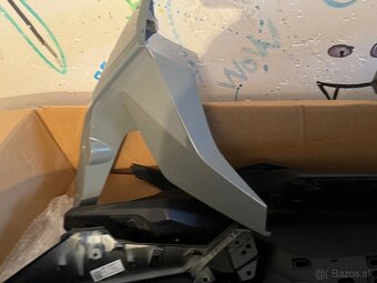 Predám bočne plasty BMW C400GT c 400 gt obe strany.