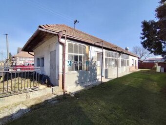 Vidiecky dom vo Vajke nad Žitavou